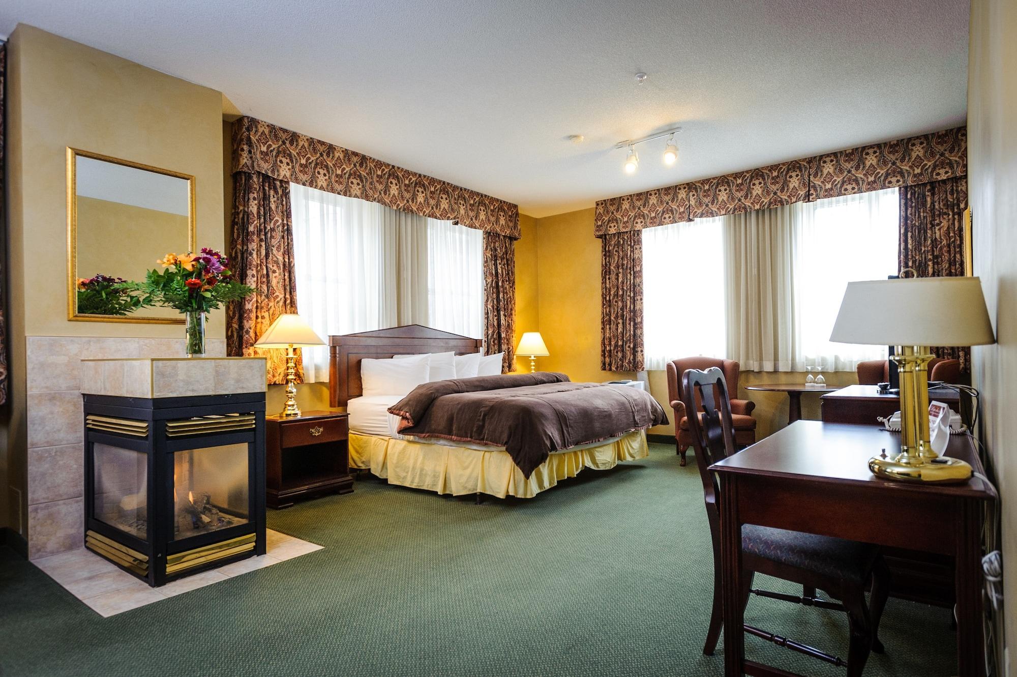 Peterborough Inn & Suites Hotel Exterior photo